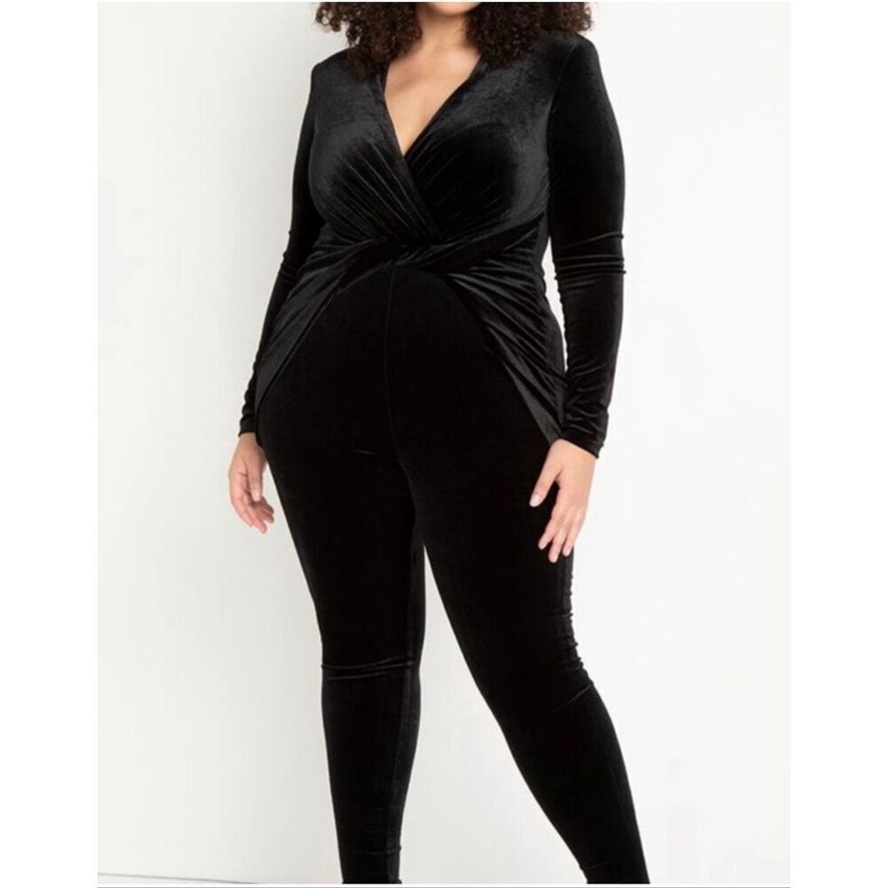 Eloquii Black Velvet Deep V Twist Detail Jumpsuit Holiday sz 24 EUC